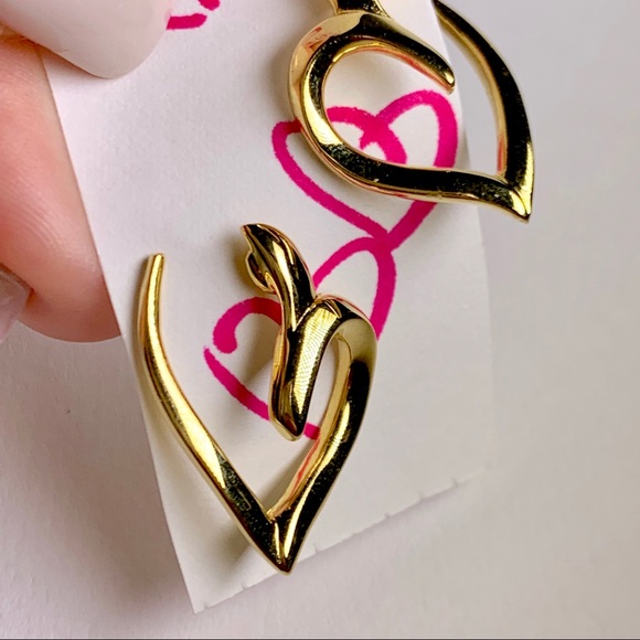 ♥️ GOLD Plated Earrings - Picture 4 of 4